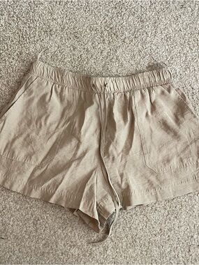 NWT Zara shorts